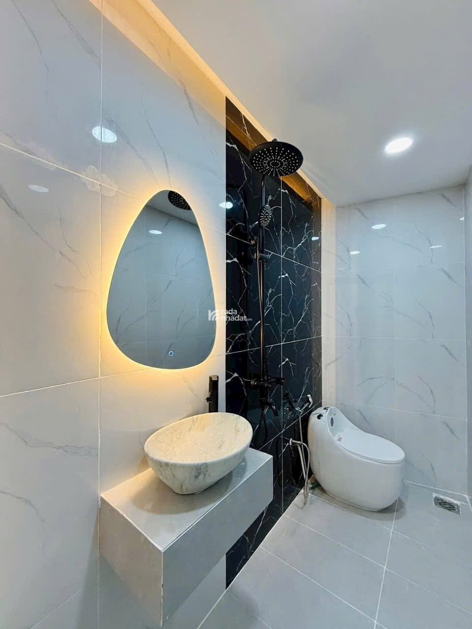 Chủ nhà kẹt cần bán nhà diện tích 50,2m2 giá 4ty8 đường Nguyễn Cửu Vân Phường 17 Quận Bình Thạnh