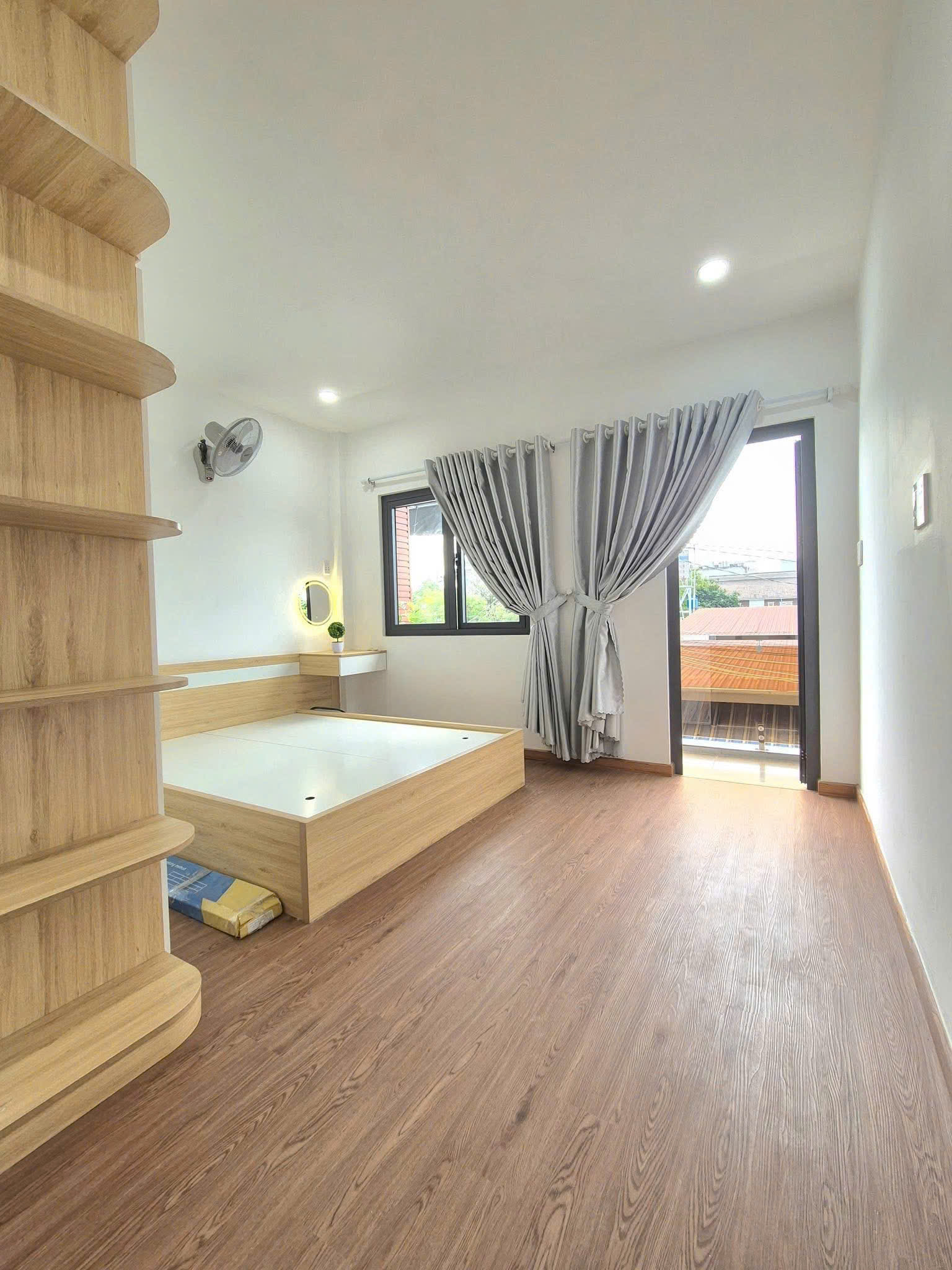 Siu phẩm nhà đẹp Q10, giá 3tỷ790, full nội thất, dọn vào ở liền, HXH, vị trí đẹp, LH ngay