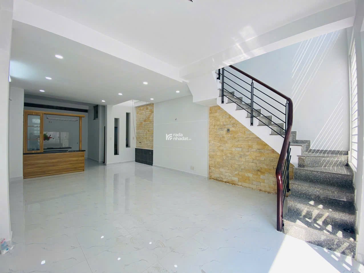 BÁN NHÀ ĐƯỜNG PHAN VĂN HỚN, NGAY CHỢ ĐẠI HẢI, 5X12M, SHR