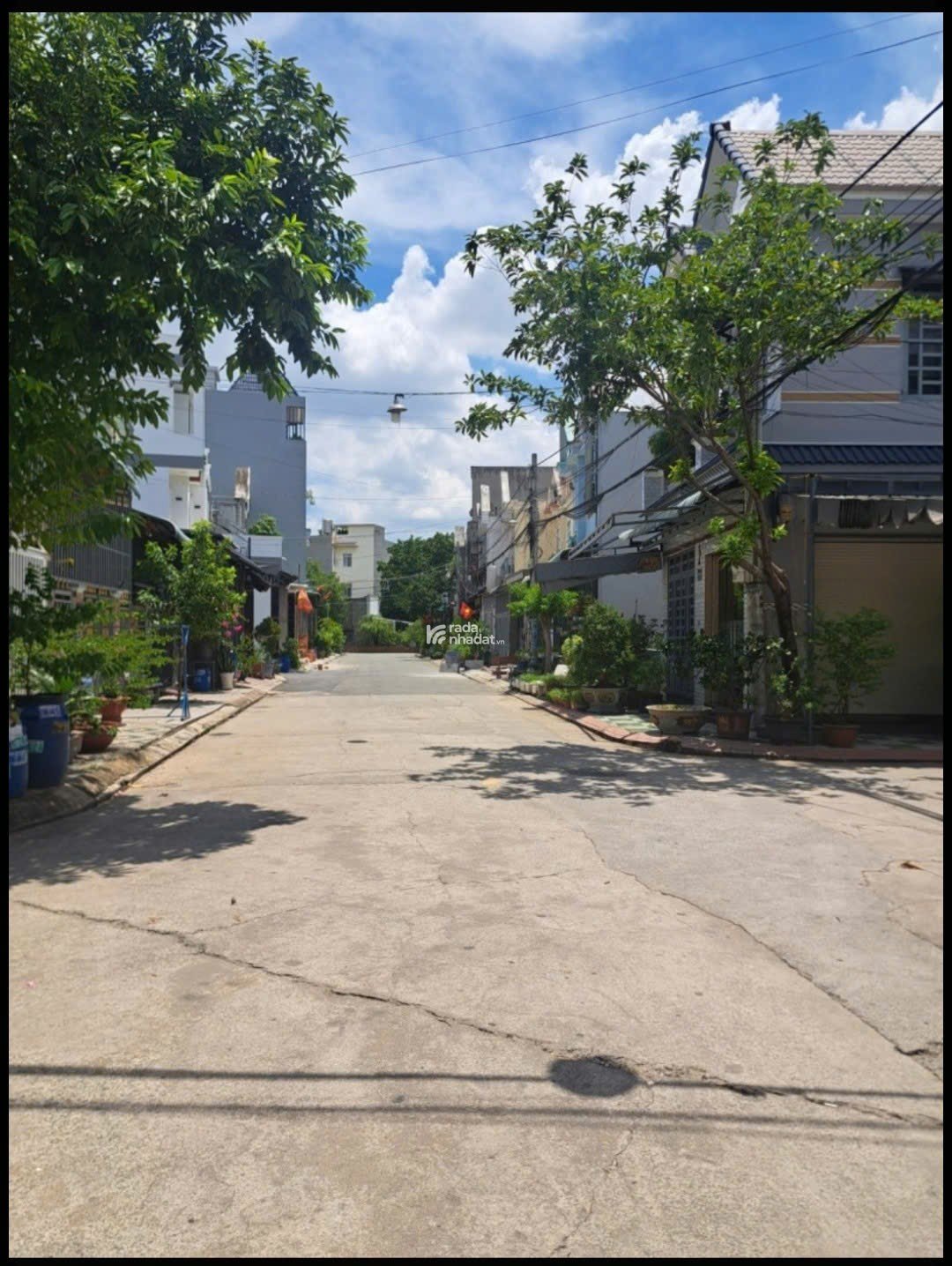 Tân Đông Hiệp – Gần Ngã Tư Chiêu Liêu – HẺM XE TẢI TRÁNH NHAU – 61m2 – Nhà 2 Tầng Mới – Chỉ 3.6 Tỷ