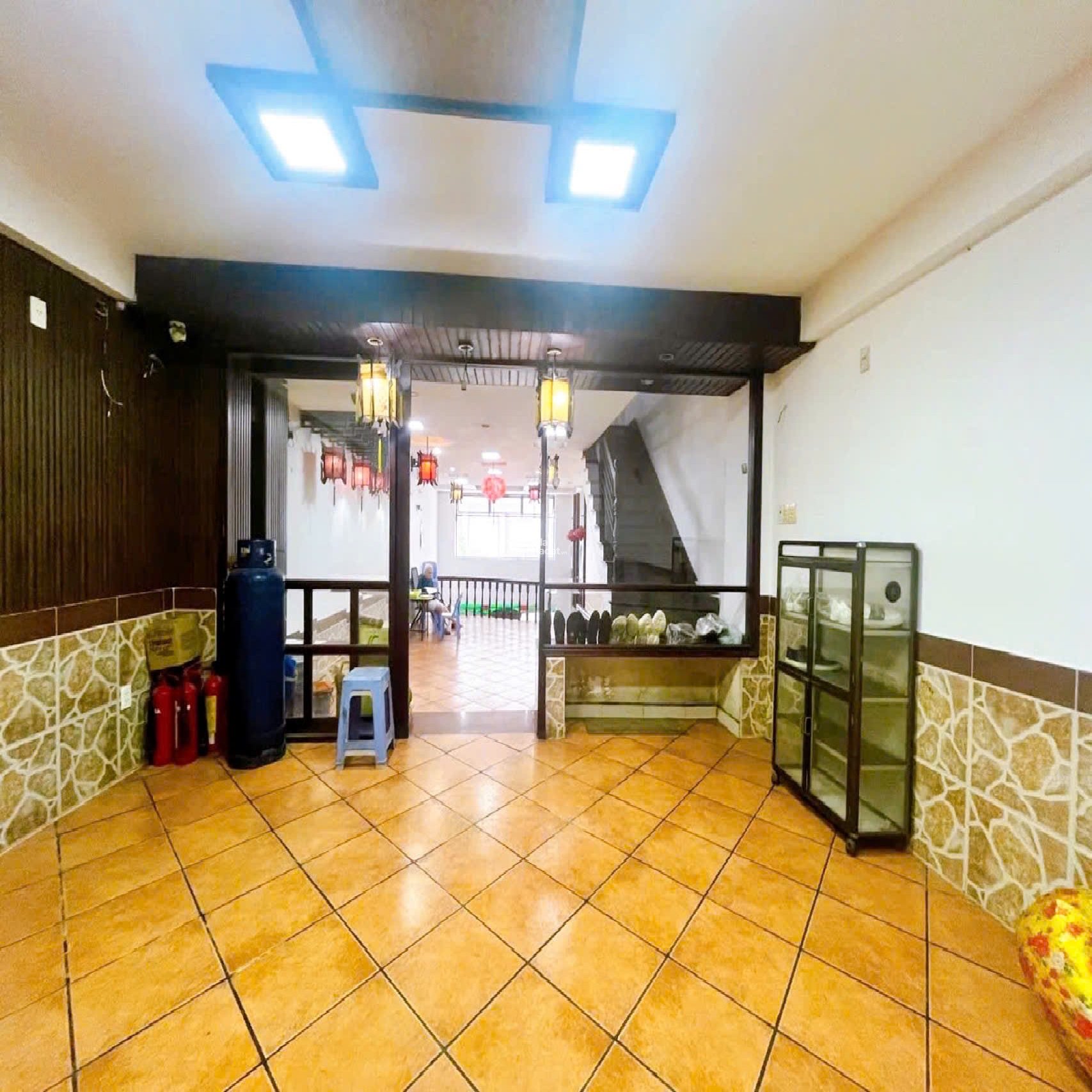 Bán nhà Mặt tiền Sao Mai, 5.2 x 20 m, QUẬN TÂN BÌNH, giáp Cách Mạng Tháng Tám, 6 tầng, Giá 24 tỷ