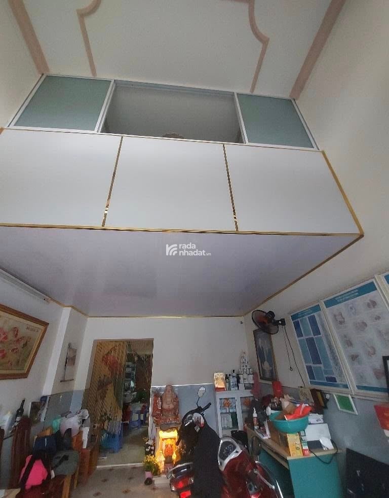 Nguyễn Thị Thập (ô tô ngủ trong nhà); 4x18m; chủ nhiệt bán; thông tứ tung; pháp lý chuẩn