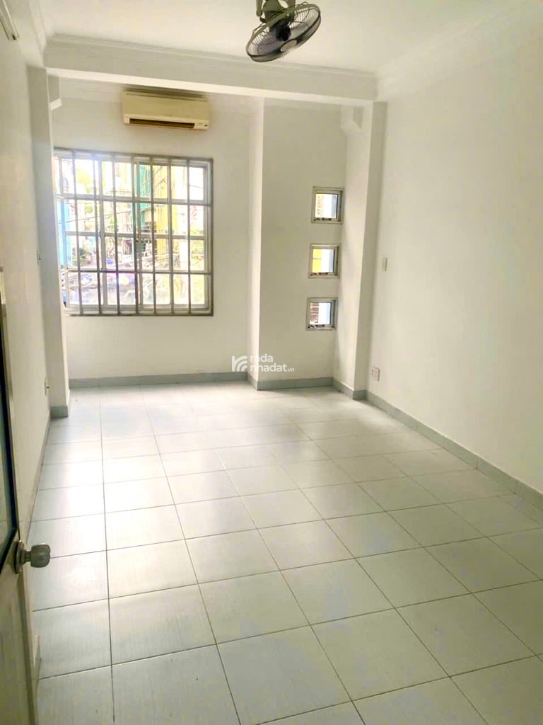NGUYỄN THIỆN THUẬT PHƯỜNG 2 QUẬN 3- DT: 3.3*10.8M- 8 TỶ 95