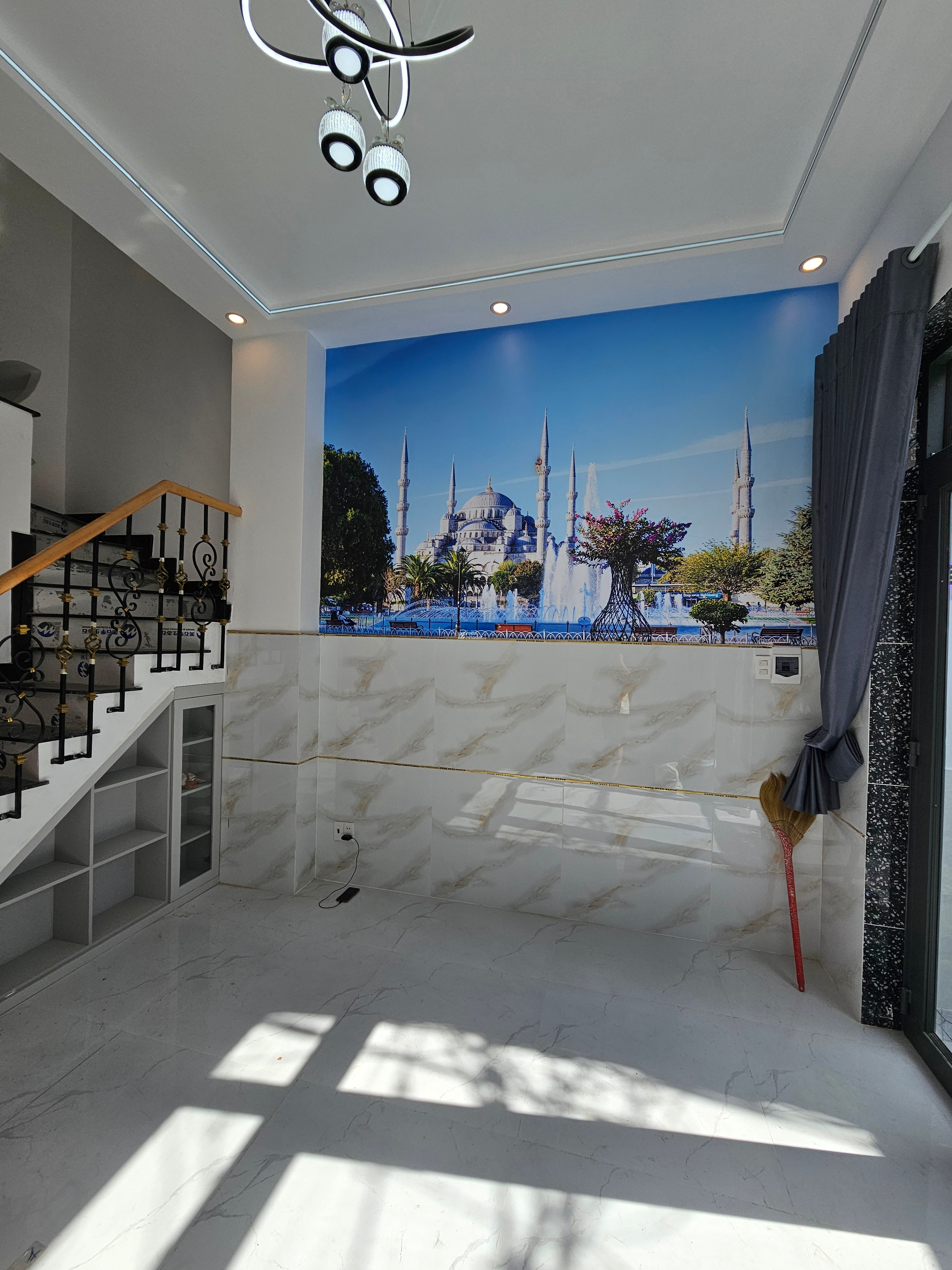 Chính chủ bán nhà mới 100% có SHR đường Chiến Lược