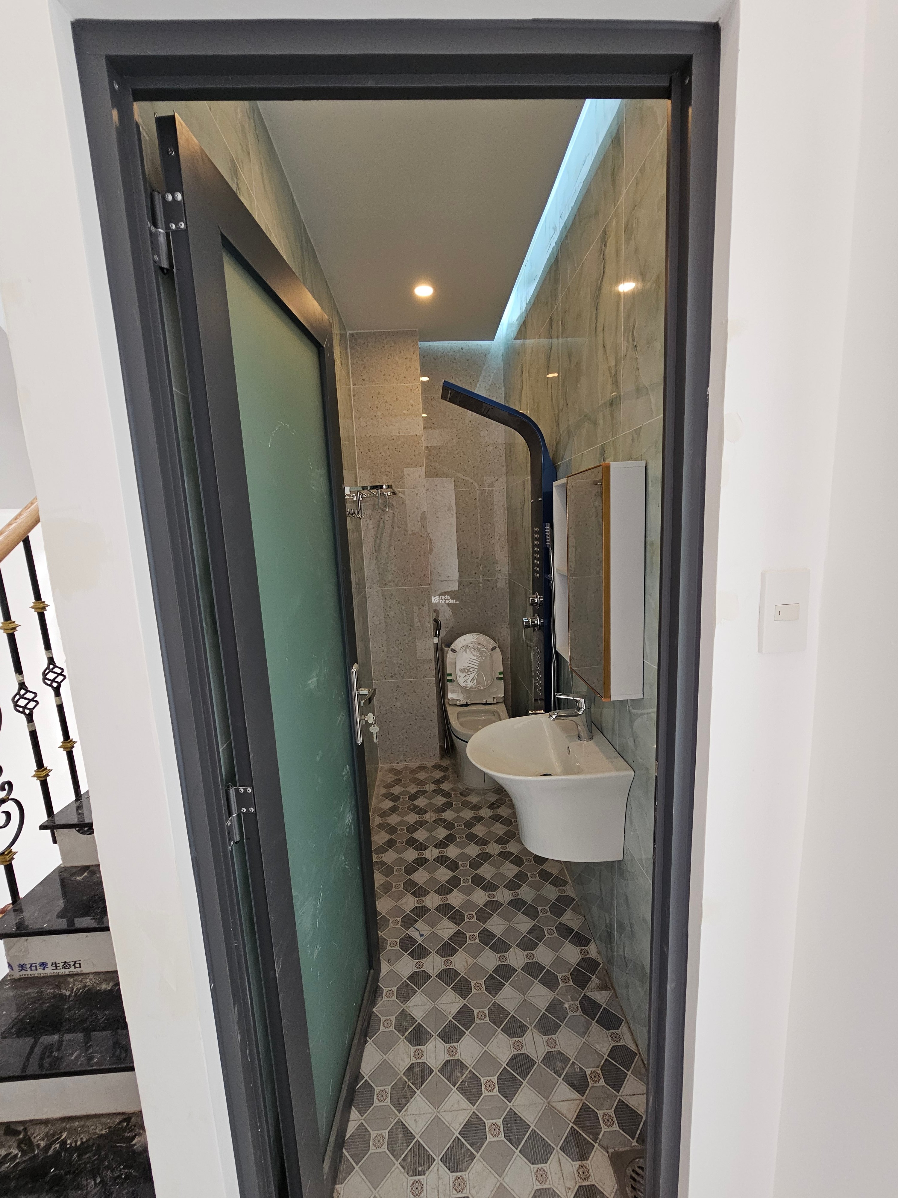 Chính chủ bán nhà mới 100% có SHR đường Chiến Lược