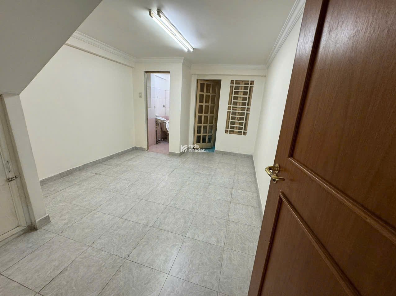 BÁN Nhà Trung Tâm Quận 10 - 3 Lầu  ST - Giá Dưới 4 Tỷ