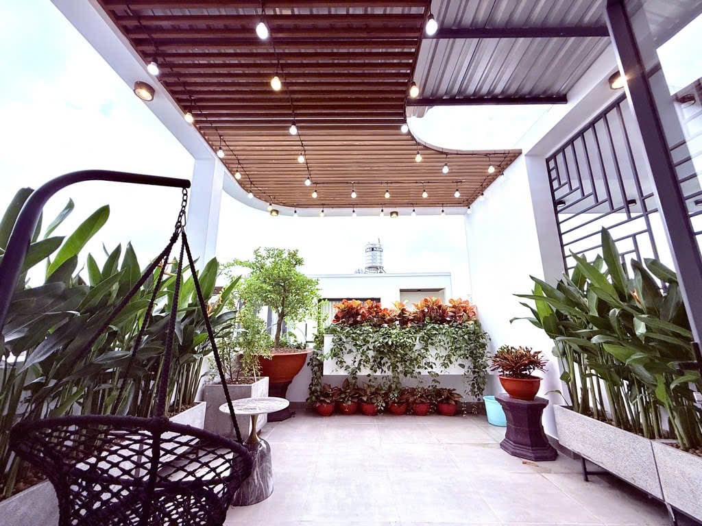 Nhà đẹp mới xây 100% Xe hơi vào nhà Phạm Văn Chiêu P9 Gò Vấp 5 tầng Giá 9.9tỷ