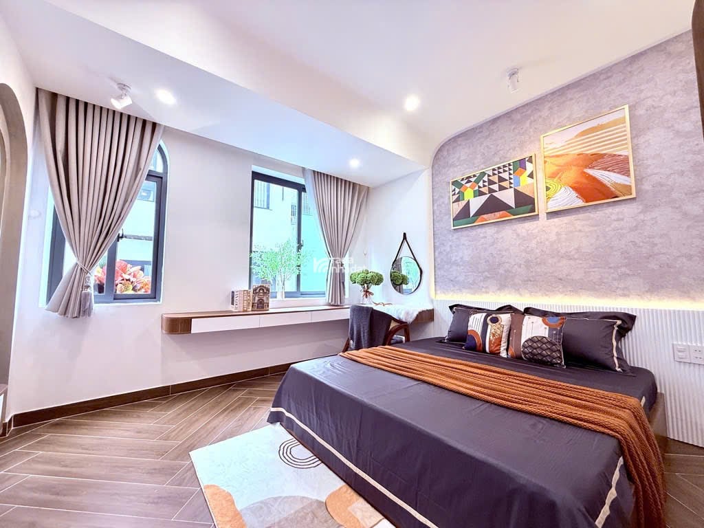 Nhà đẹp mới xây 100% Xe hơi vào nhà Phạm Văn Chiêu P9 Gò Vấp 5 tầng Giá 9.9tỷ