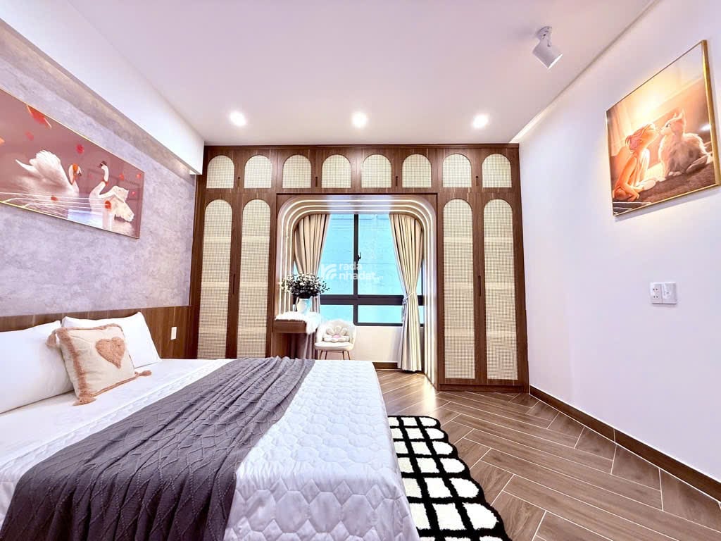 Nhà đẹp mới xây 100% Xe hơi vào nhà Phạm Văn Chiêu P9 Gò Vấp 5 tầng Giá 9.9tỷ