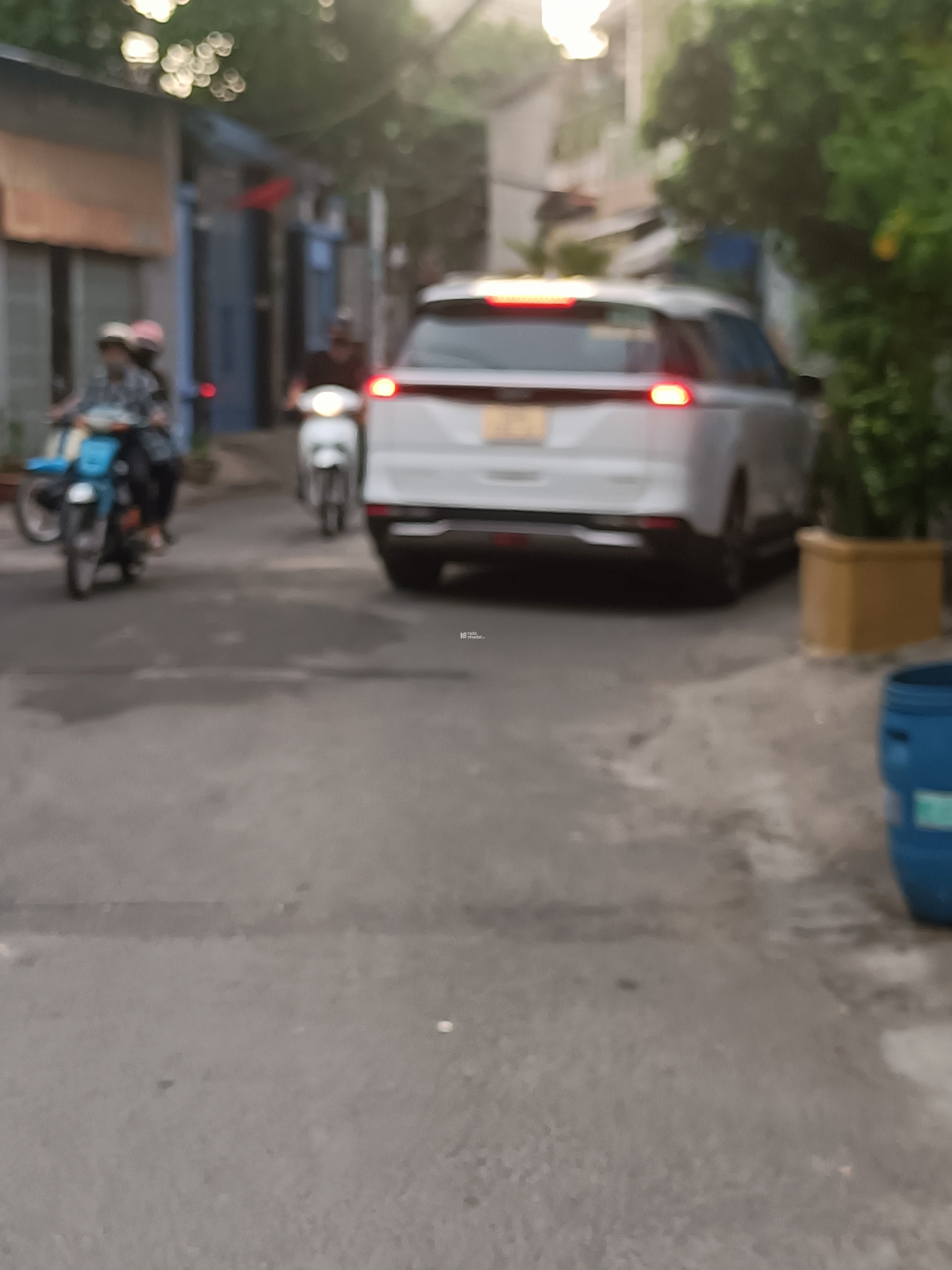 Nhà lô góc 2 mặt tiền- ngã tư bốn xã bình tân- hẻm xe tải thông q.6- tân phú- giáp tên lửa