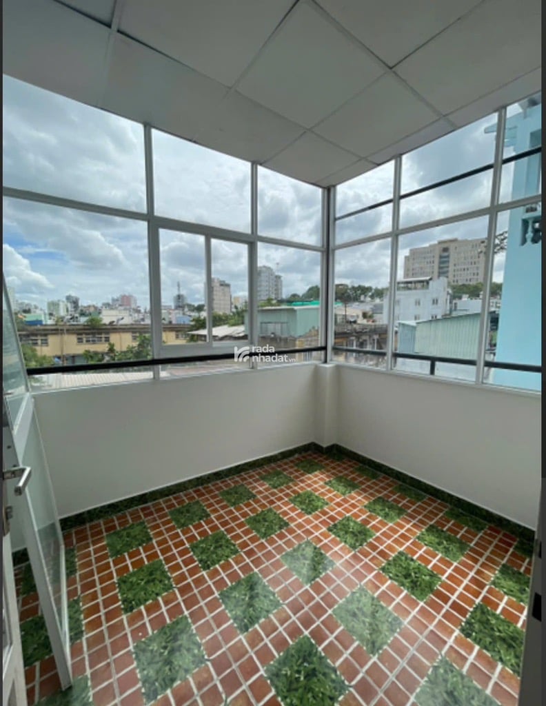 NHÀ 4 TẦNG - 25M2 - HẺM 4M THÔNG - DÒNG TIỀN 18 TR/T