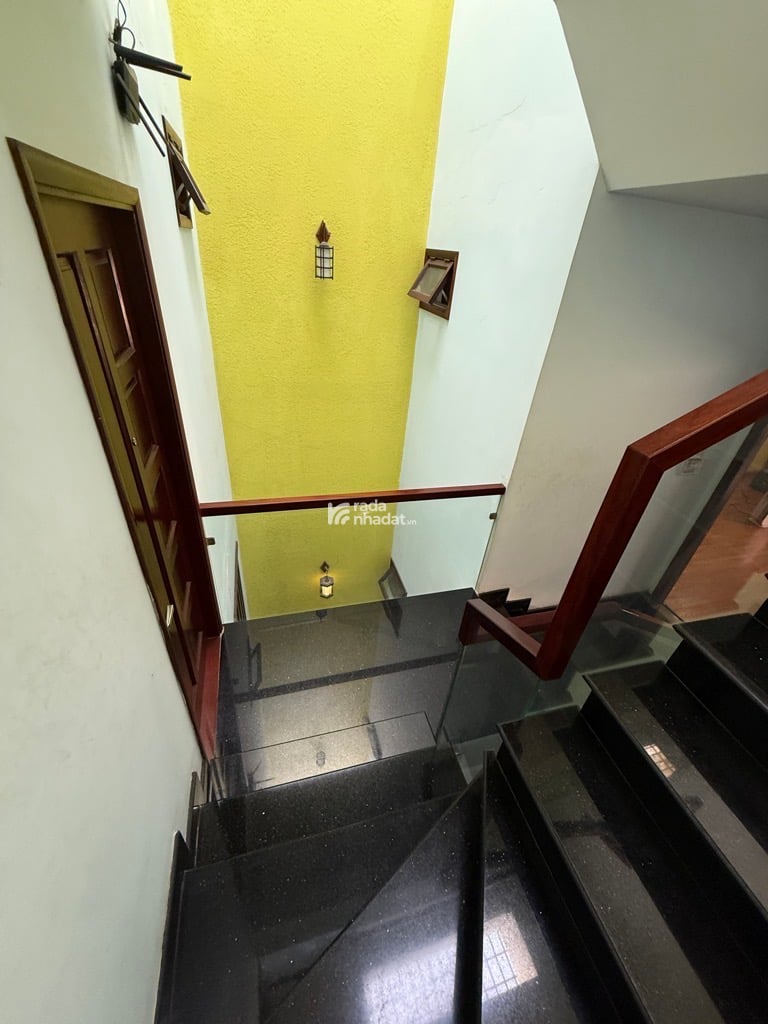 Bán nhà gần  lê trọng tấn phạm đăng giảng