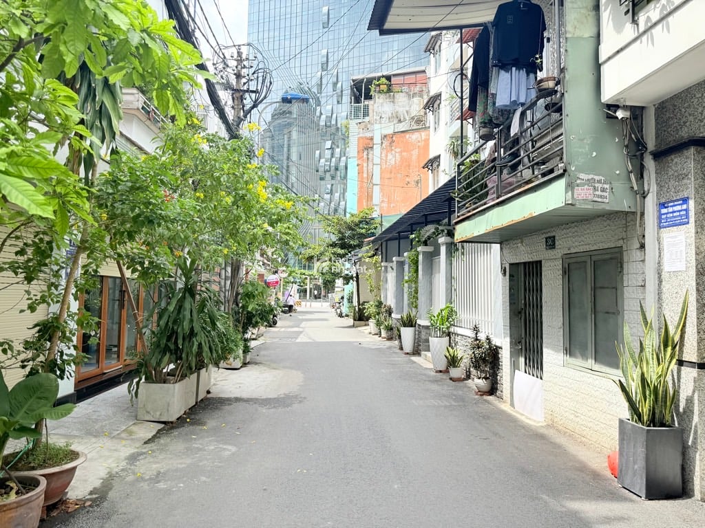 MẶT TIỀN ĐƯỜNG NGUYỄN LÂM - NGAY PHAN ĐĂNG LƯU - XE HƠI TRẢI NHỰA  40M 2 TẦNG - 2 PN 2 WC