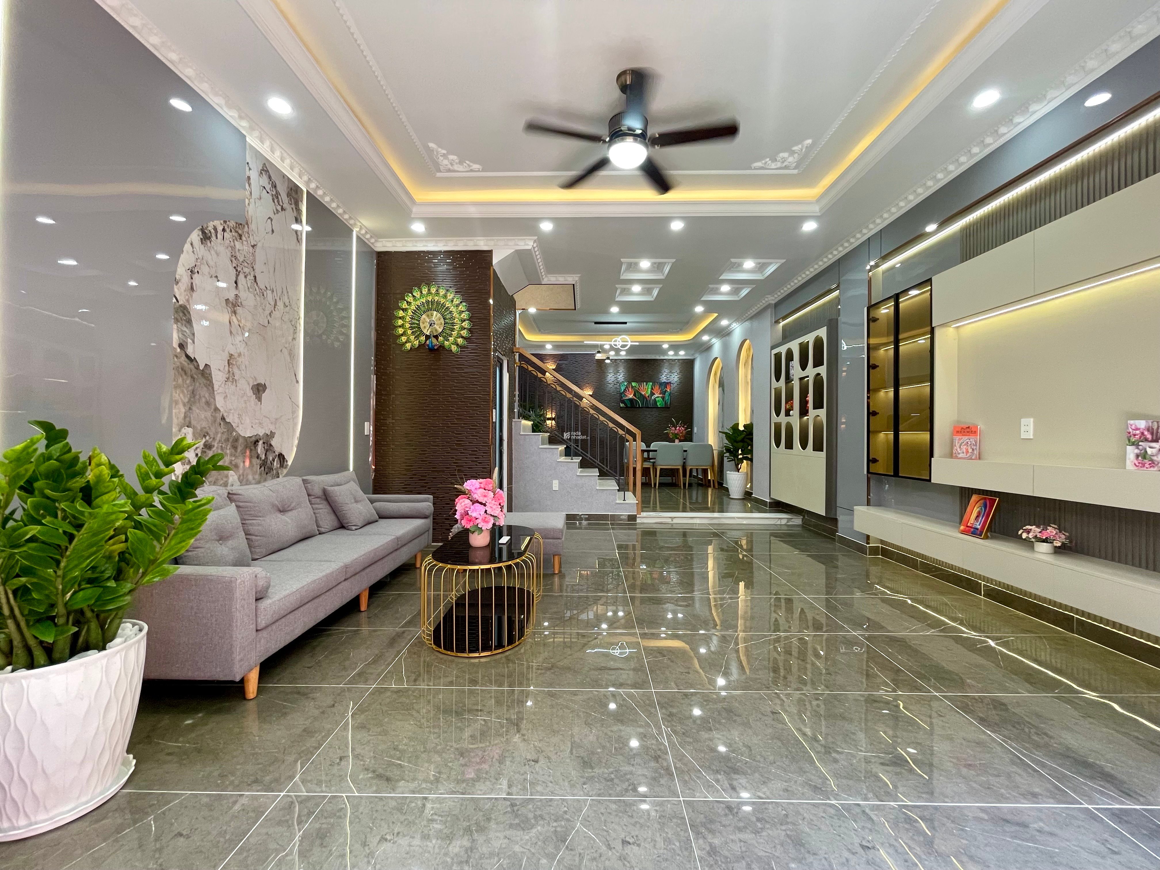 NHÀ 3 TẦNG KẾ EMART 2 - NGANG 5.2 DÀI 13 - FULL NỘI THẤT - NGUYỄN TƯ GIẢN - CHỈ 6.9 TỶ TL