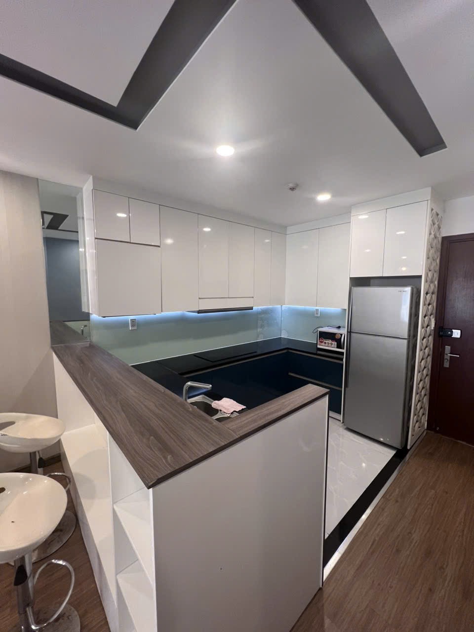 Cho thuê căn hộ 80m2, The Gold View