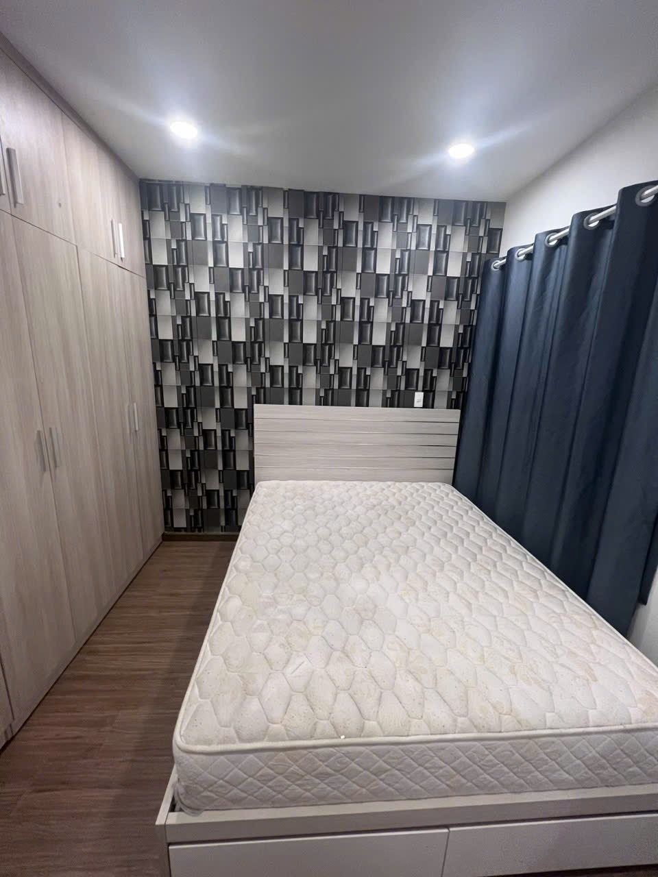 Cho thuê căn hộ 80m2, The Gold View