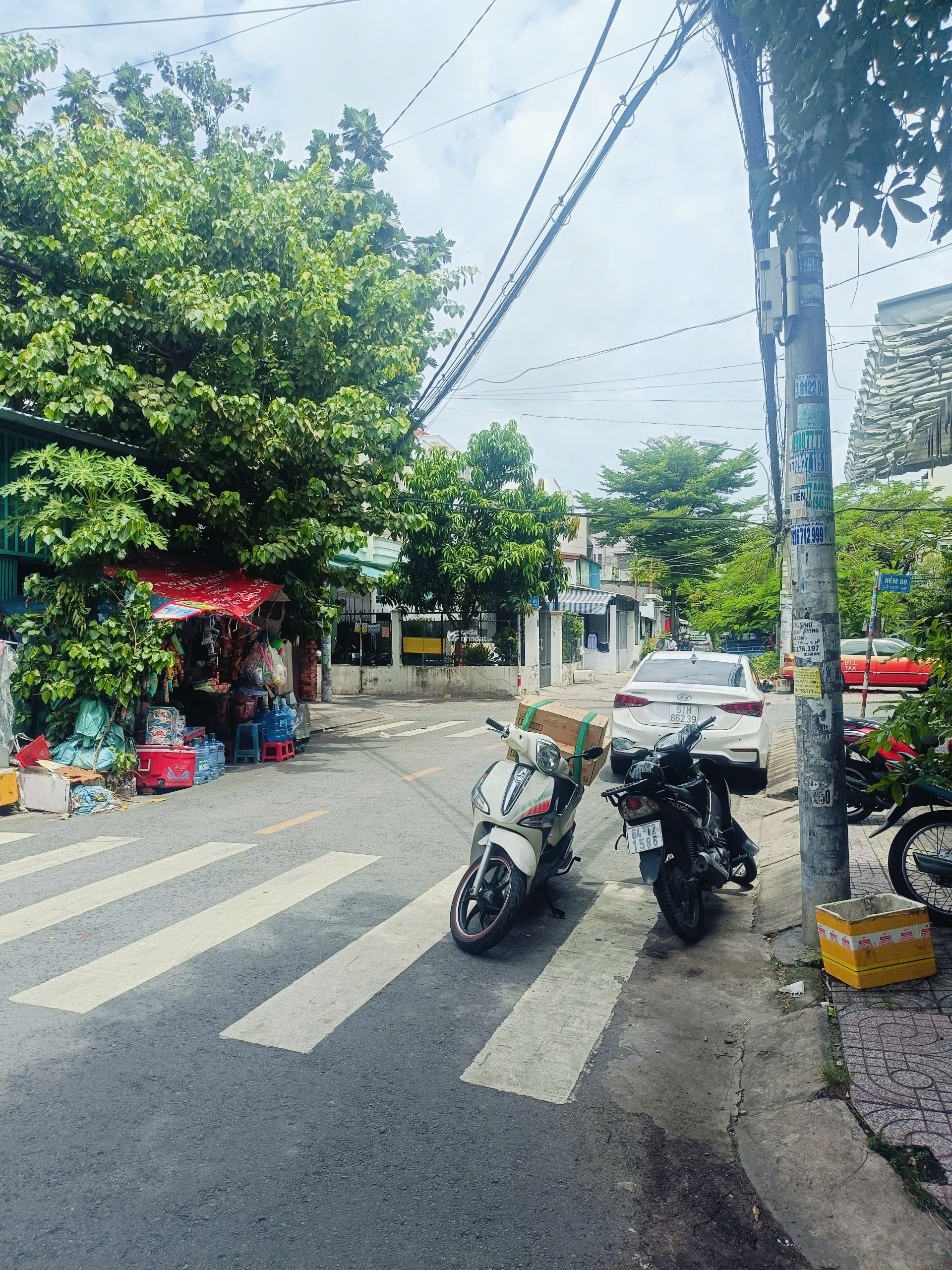 Nhà 6 tầng Thang máy. Mặt tiền Lê Lư .Q Tân Phú. Dt: 4x20m. Giá : 15 Tỷ TL