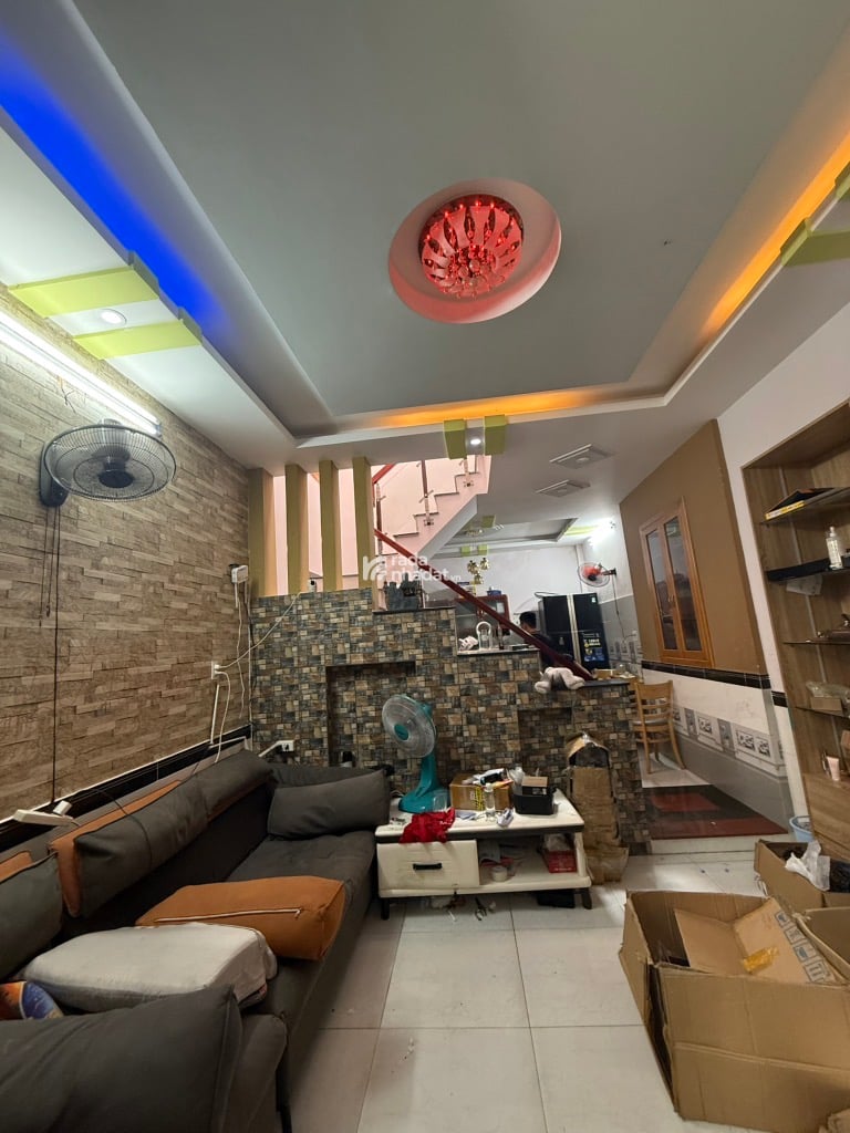4 x 16 , 3 TẦNG, CƯ XÁ PHÚ THỌ HÒA, LẠC LONG QUÂN, QUẬN 11, GIÁ 9 TỶ NHỈNH