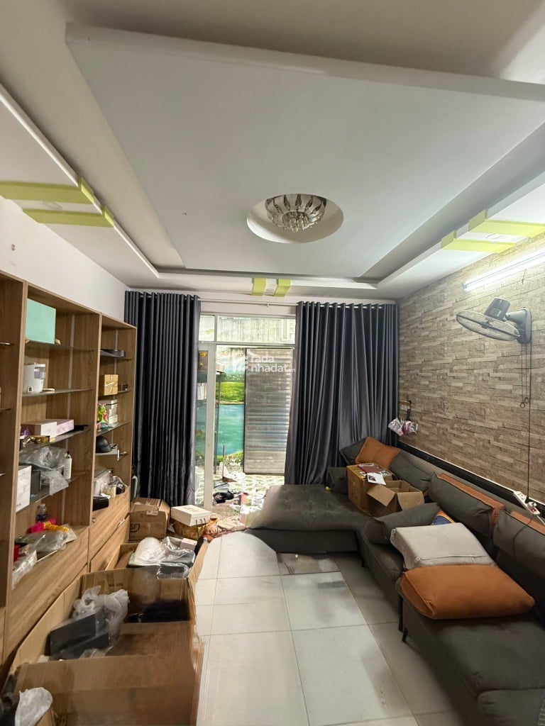 4 x 16 , 3 TẦNG, CƯ XÁ PHÚ THỌ HÒA, LẠC LONG QUÂN, QUẬN 11, GIÁ 9 TỶ NHỈNH