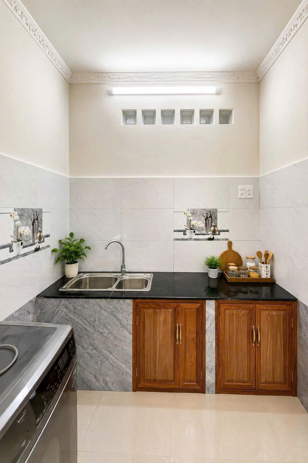 Bán chung cư Cách Mạng Tháng Tám, QUẬN TÂN BÌNH, 4.5 x 9.5m, giá 2.45 tỷ
