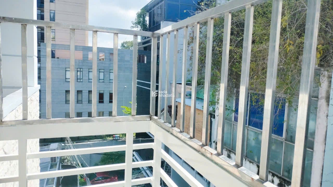 Nhà mặt tiền hẻm siêu đẹp Trần Hưng Đạo, Q.1