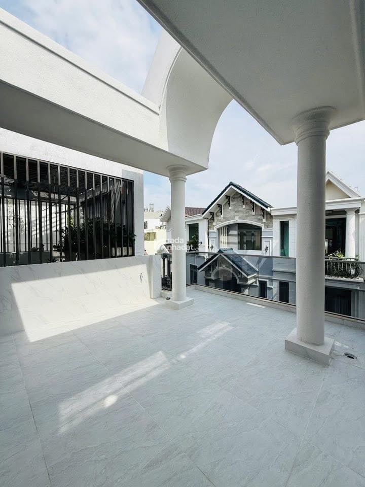 NHÀ ĐẸP 5 LẦU KHU NHÀ LẦU ĐỒNG BỘ - 4x15 - FULL NỘI THẤT CAO CẤP - CHỈ 8.9 TỶ TL