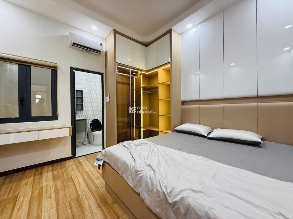 NHÀ ĐẸP 5 LẦU KHU NHÀ LẦU ĐỒNG BỘ - 4x15 - FULL NỘI THẤT CAO CẤP - CHỈ 8.9 TỶ TL