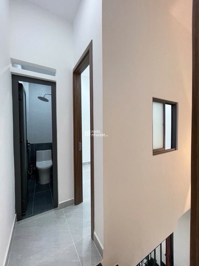 Vị trí: Nhà 1/ cách mặt tiền chỉ 20m; 3p qua tới Aeon MALL Tân Phú.- Diện tích: 20m2.- Kết cấu: 1 t