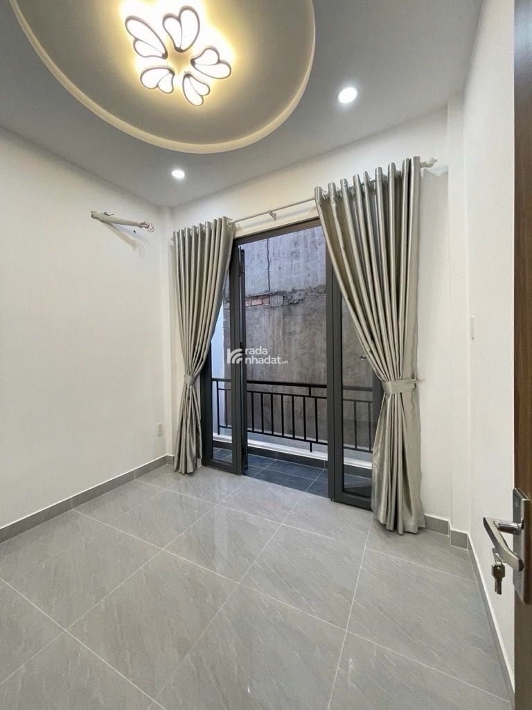 Vị trí: Nhà 1/ cách mặt tiền chỉ 20m; 3p qua tới Aeon MALL Tân Phú.- Diện tích: 20m2.- Kết cấu: 1 t