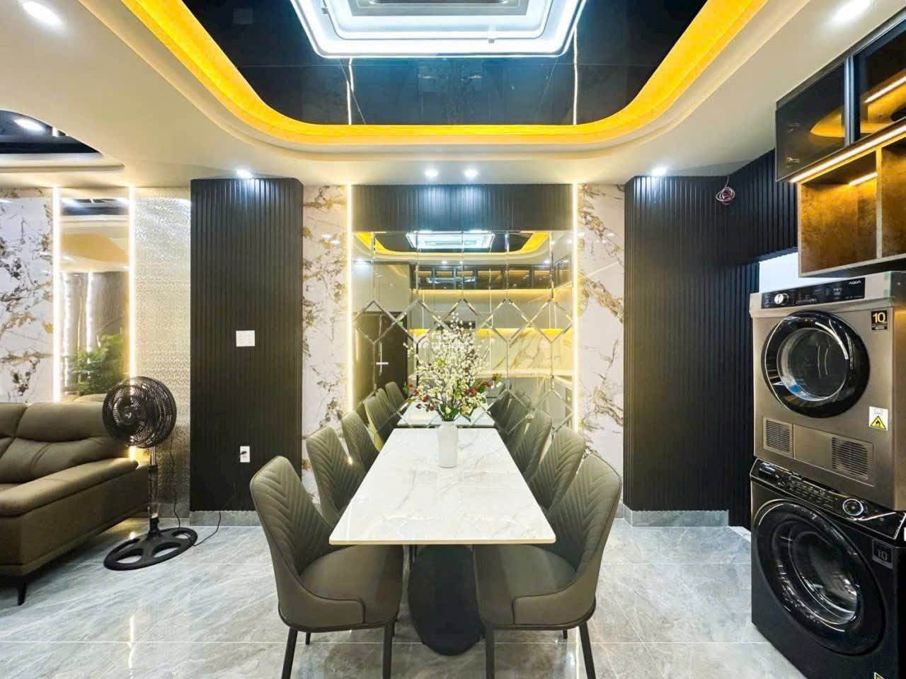 Nhà đẹp giá ngộp ngay Phạm Hữu Chí, Quận 5, 60m2 thích hợp mua ở hoặc cho thuê giá 4 tỷ 250 TL