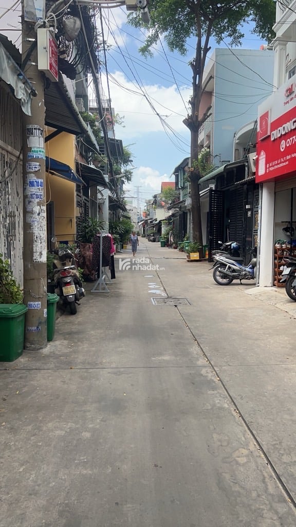 Bán Nhà Giá Rẻ - Bình Tân - Gần Tên Lửa - 50m2 -  4 tầng -  dân trí cao -  chỉ 6ty3