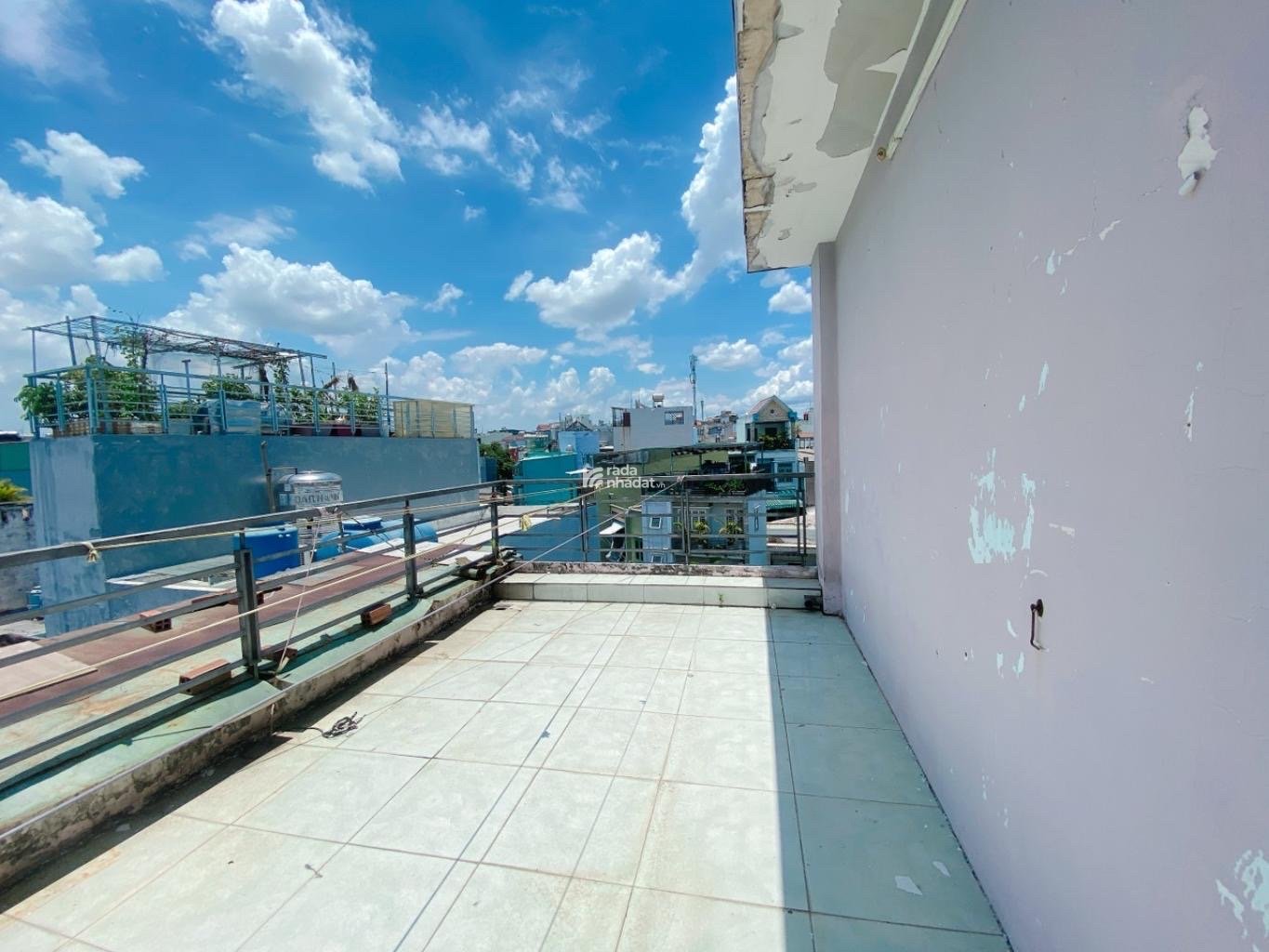 HẺM XE HƠI VÀO NHÀ - KẾ KHU BÀU CÁT TÂN BÌNH - DT 95M2(5.3 x 18) - 4 TẦNG BTCT - 5 PN