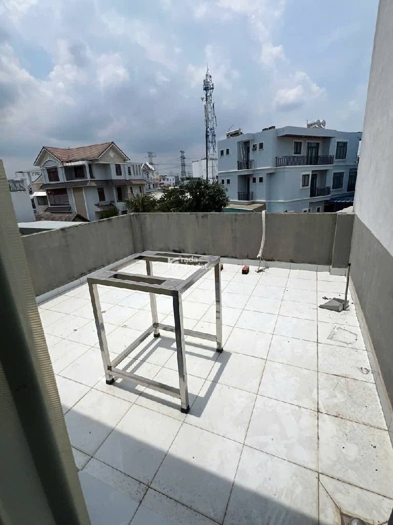 cực hiếm - nhỉnh 3 tỷ - hẻm xe hơi tránh - ngay Lê Văn Lương - phù hợp vừa ở vừa kinh doanh 