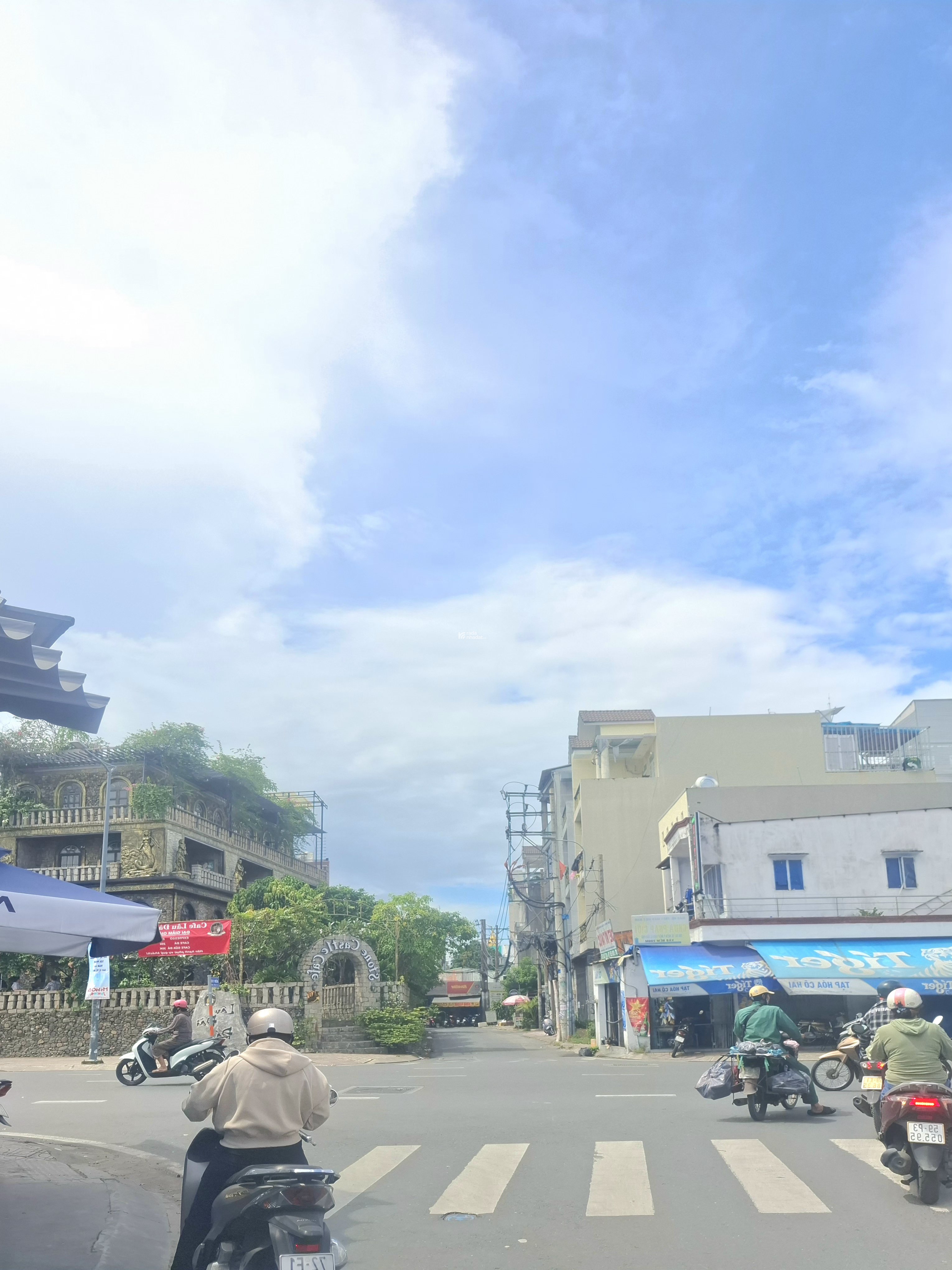 BÁN NHÀ ĐẸP TÂN PHÚ ,QUẬN 11- 5 TẦNG - 4.5x 20M - HXT 8M THÔNG