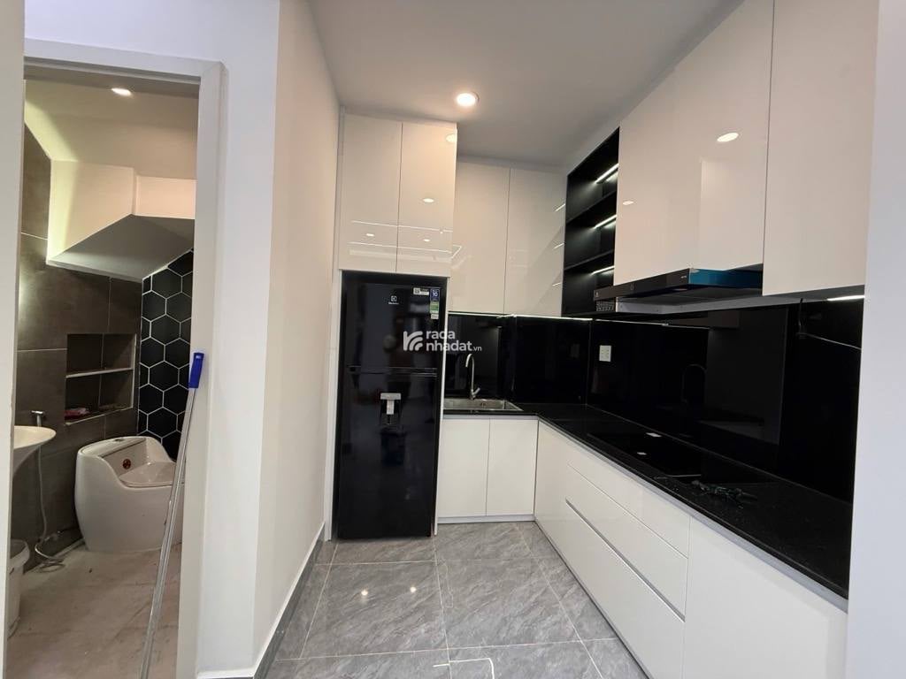 Kẹt tiền bán nhà giá 3 tỷ 650, đường Nguyễn Lâm, Phường 1, Bình Thạnh sát Quận 1