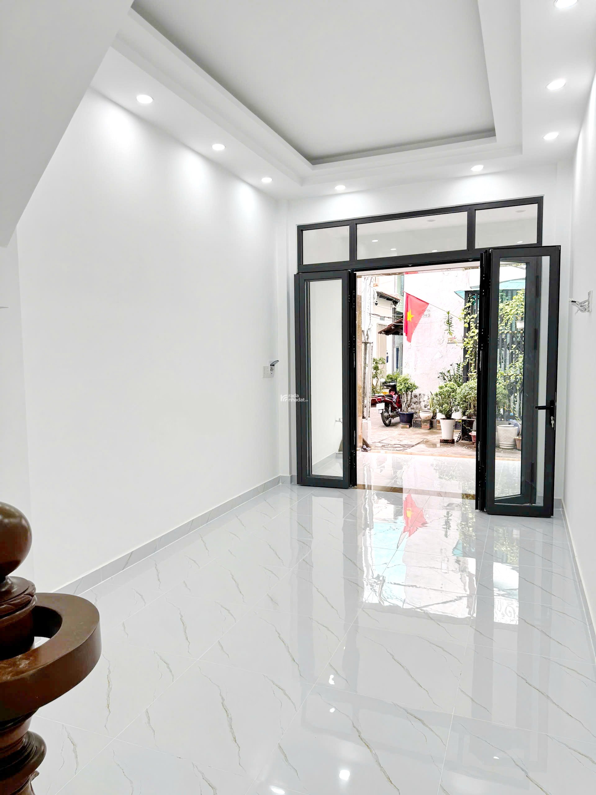 Bán nhà mới 2 lầu sát hẻm xe hơi đường Âu Dương Lân P. Chánh Hưng Quận 8