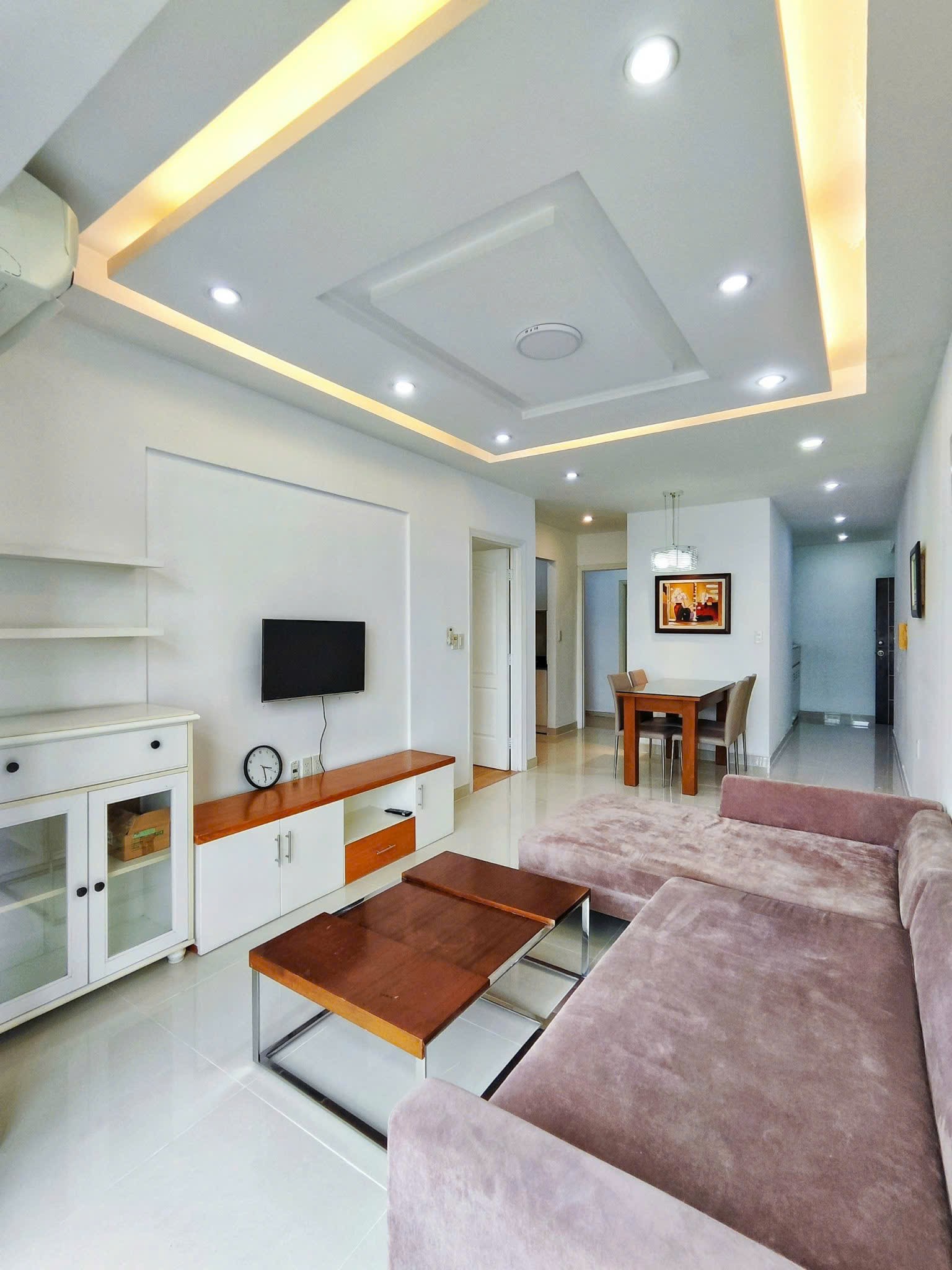 Cho thuê căn hộ Sky garden 3, PMH, Q7, Dt 68m2, TK 2PN full nội thất mới đẹp, giá chỉ 15 triệu 