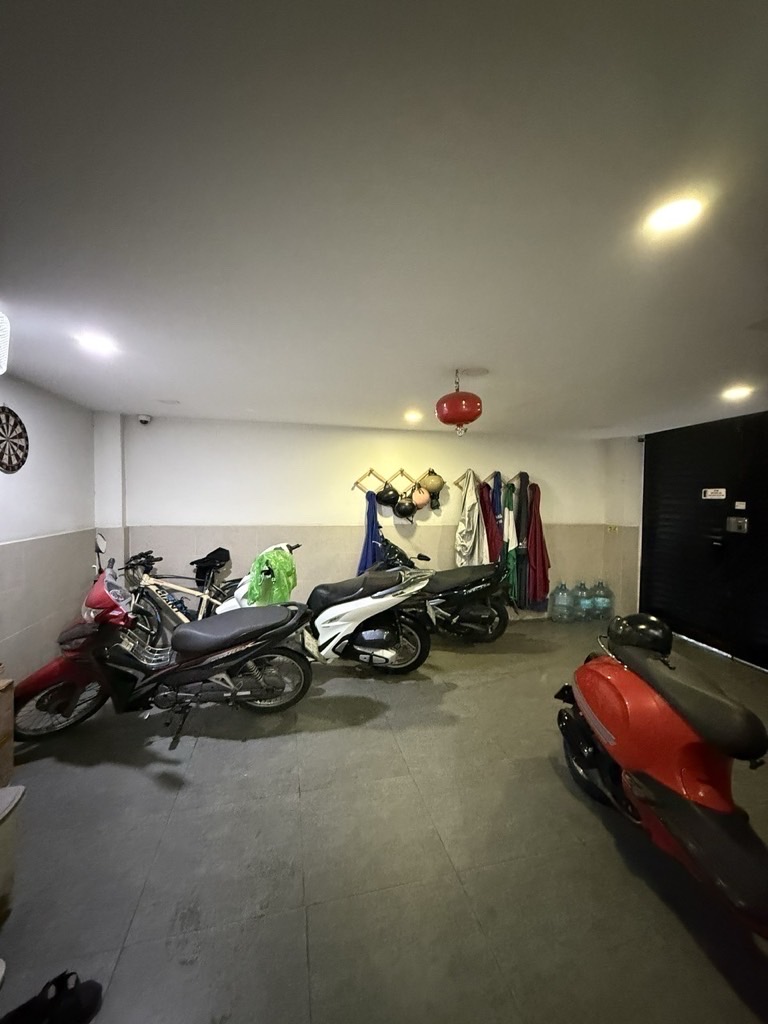 TÂN BÌNH NGAY NHÀ GA T3 - CHDV CAO CẤP - 7 PHÒNG - HẺM TO NHƯ MẶT TIỀN - 
