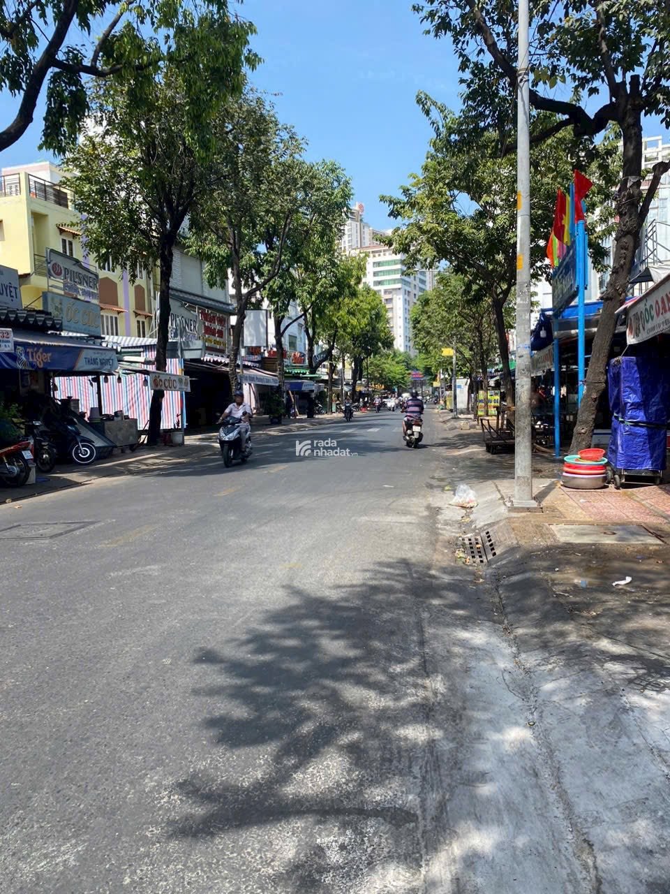 KÈO THƠM Q4, NHÀ 3 TẦNG SÂN THƯỢNG, KHU HIỆN HỮU Ở NGAY!