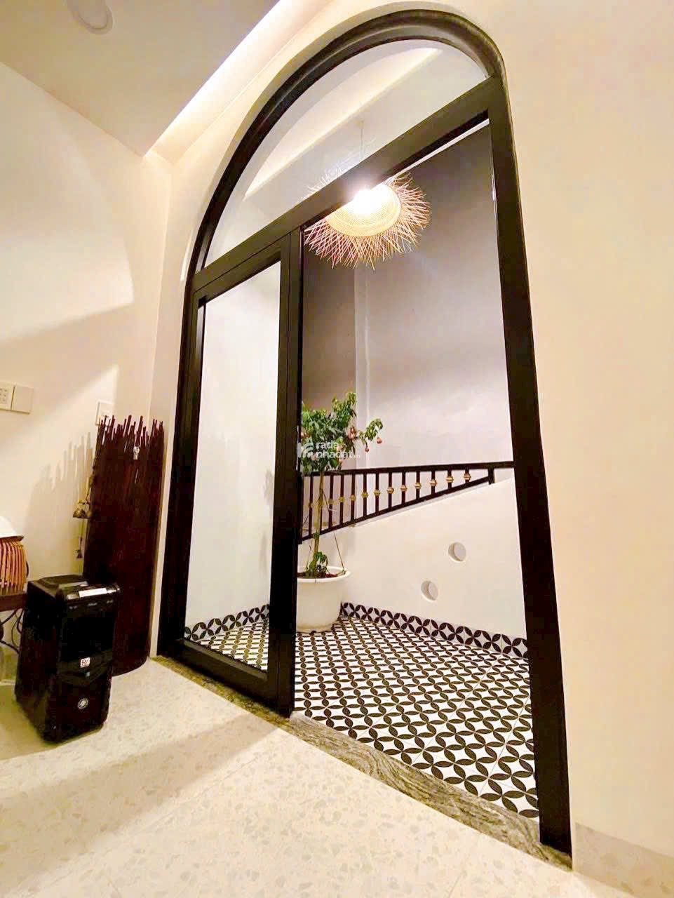 KÈO THƠM Q4, NHÀ 3 TẦNG SÂN THƯỢNG, KHU HIỆN HỮU Ở NGAY!