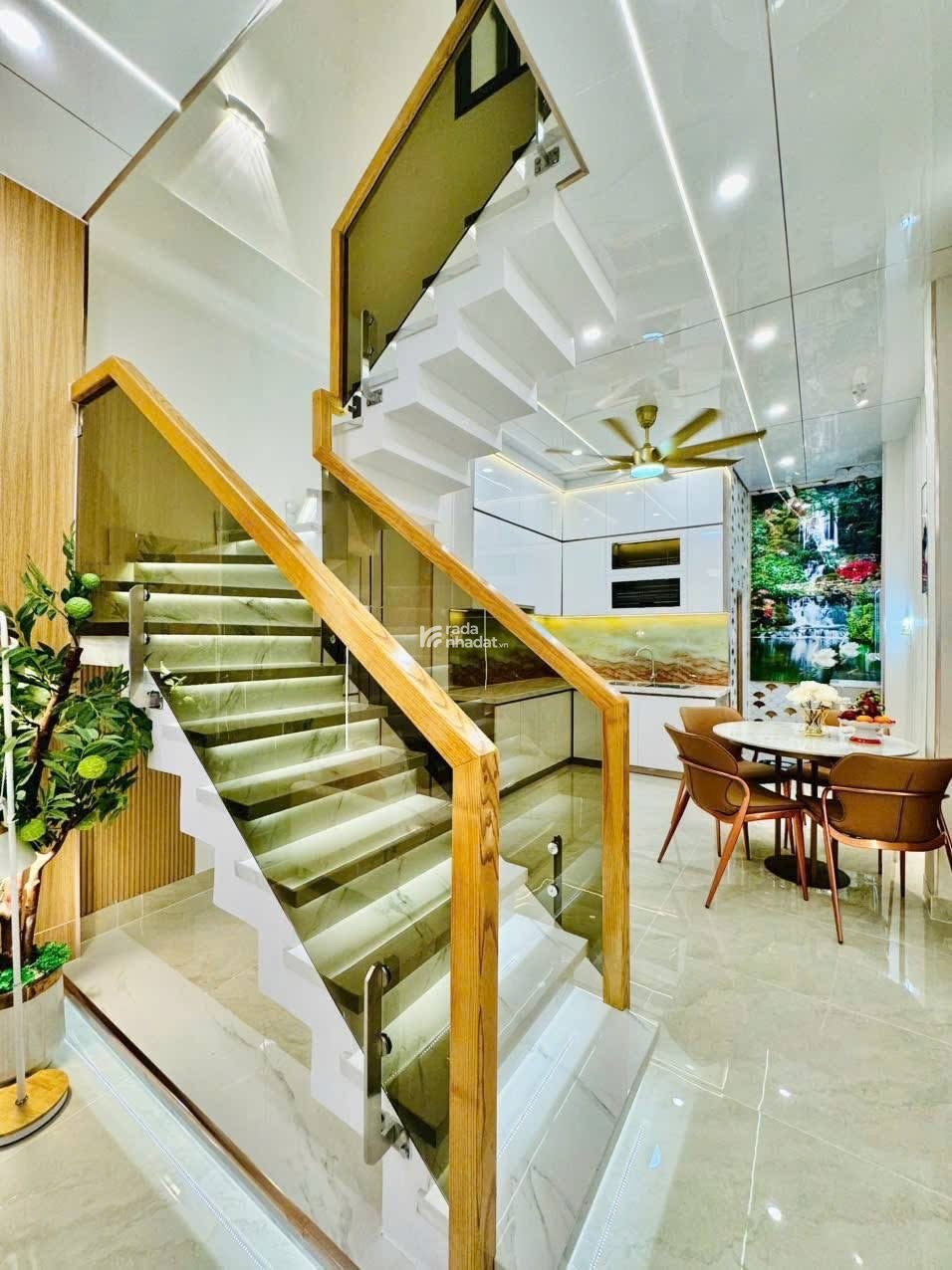 Chốt nhanh kẻo lỡ Nhà 3PN, 2WC, 36m2, Bùi Thị Xuân, Tân Bình . Giá cực tốt 1.9 tỷ