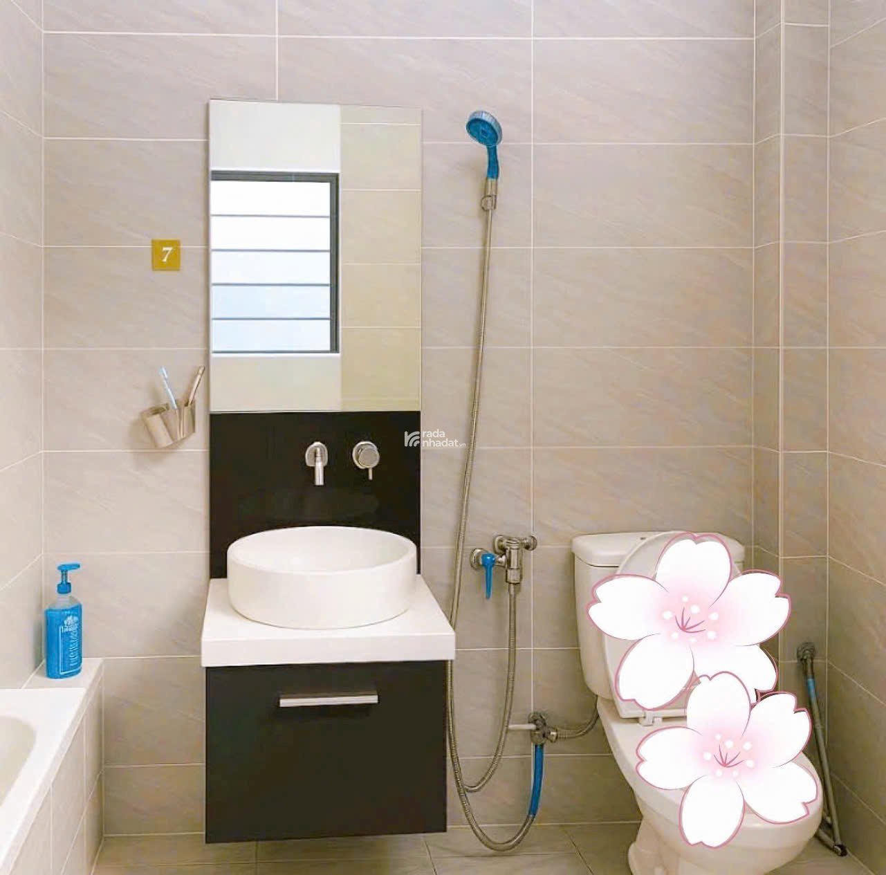 Bán nhà căn góc Quận 3 - Lê Văn Sỹ - 3.9 x 8.5 m - 2 Tầng - 6 tỷ