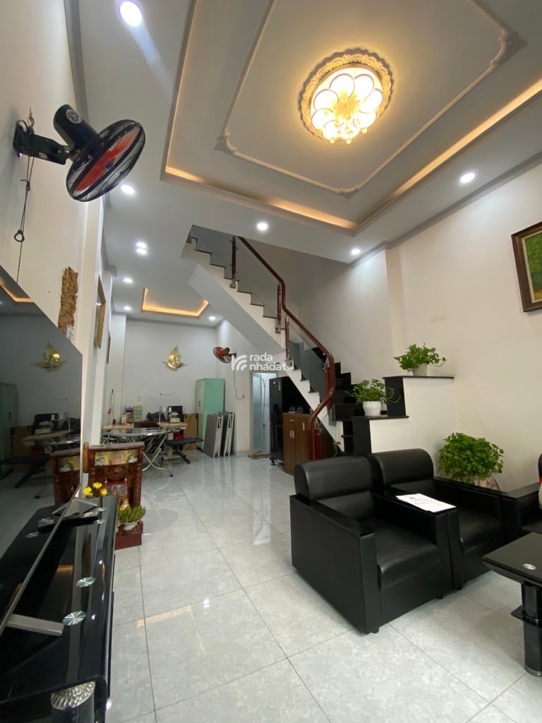 HẺM NHỰA XE TẢI TRÁNH NHAU 5 TẦNG 6PN 7WC VỊ TRÍ ĐẸP