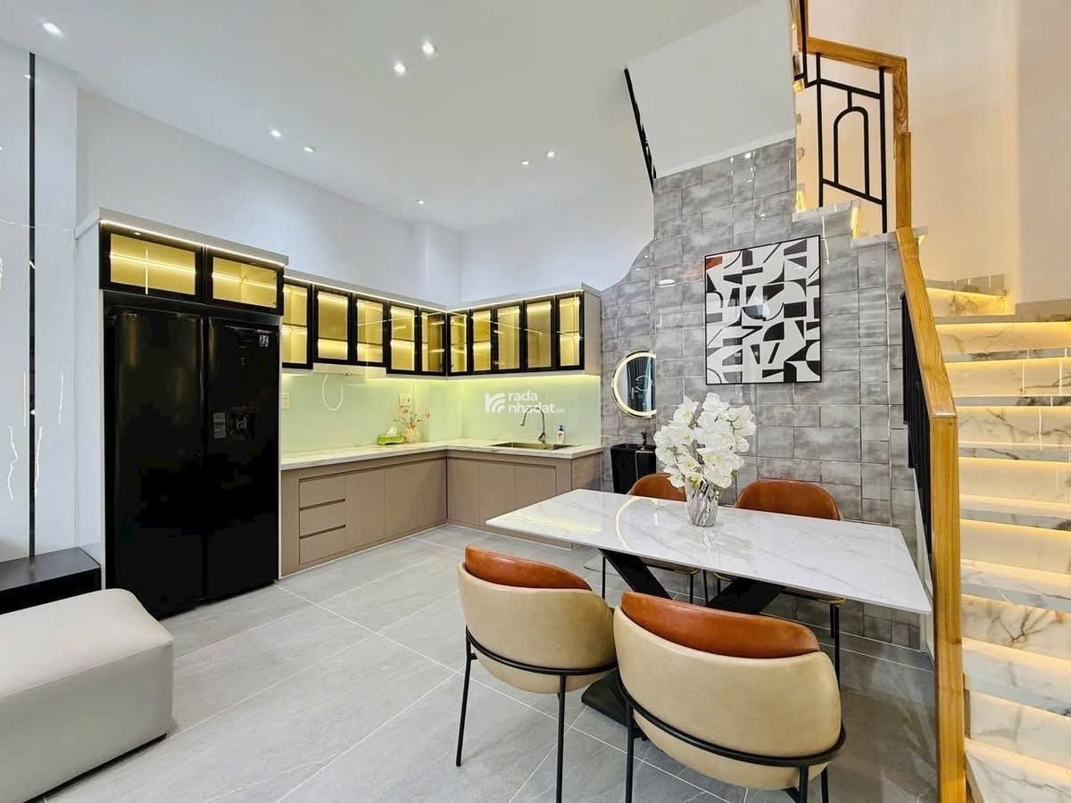 Nhà đẹp Q.3 Hẻm thoáng Nguyễn Đình Chiểu, 36m2, 3 tầng, giá mềm: 4.3 tỷ. Sổ riêng
