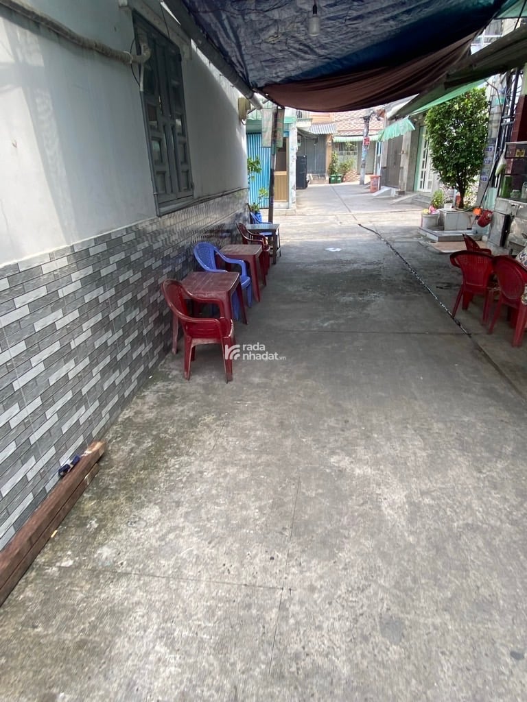  BÌNH TÂN - HẺM Ô TÔ 5M RỘNG  - NHÀ 2 TẦNG - 68.4M2 - 4PN - SỔ ĐẸP VUÔNG VỨC - CHỈ 4.8 đồng đồng
