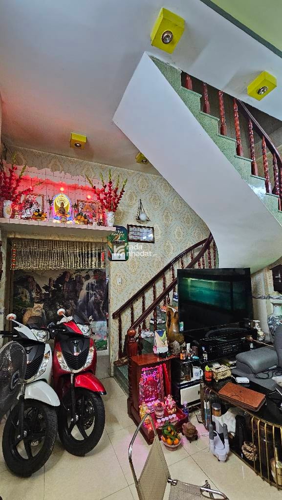 SÁT TÂN BÌNH, HẺM XE HƠI HOÀNG XUÂN NHỊ, TÂN PHÚ, 32M2 NGANG HIẾM CÓ. GIẢM 550TR CHỈ 7.2T