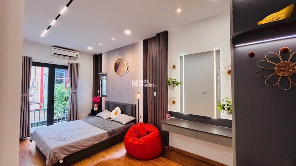 KHU PHAN XÍCH LONG, PHAN TÂY HỒ, 50M2 CÓ KC Ở NGAY. GIẢM 350TR CHỈ 5.79T TL 