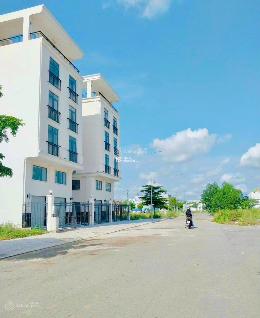 KHU NÀY ĐẸP ĐẤT CŨNG RẺ 3 NỀN LÊN ĐẾN 130M2 CHỈ 15TR/M2 ANH CHỊ NÀO ƯNG TÔI BÁN NGAY