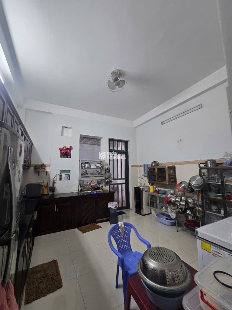  BÁN NHÀ NGAY CHỢ TÂN HƯƠNG – HẺM XE HƠI – NHÀ ĐẸP 3 TẦNG – 84M – CHỈ 8.X TỶ