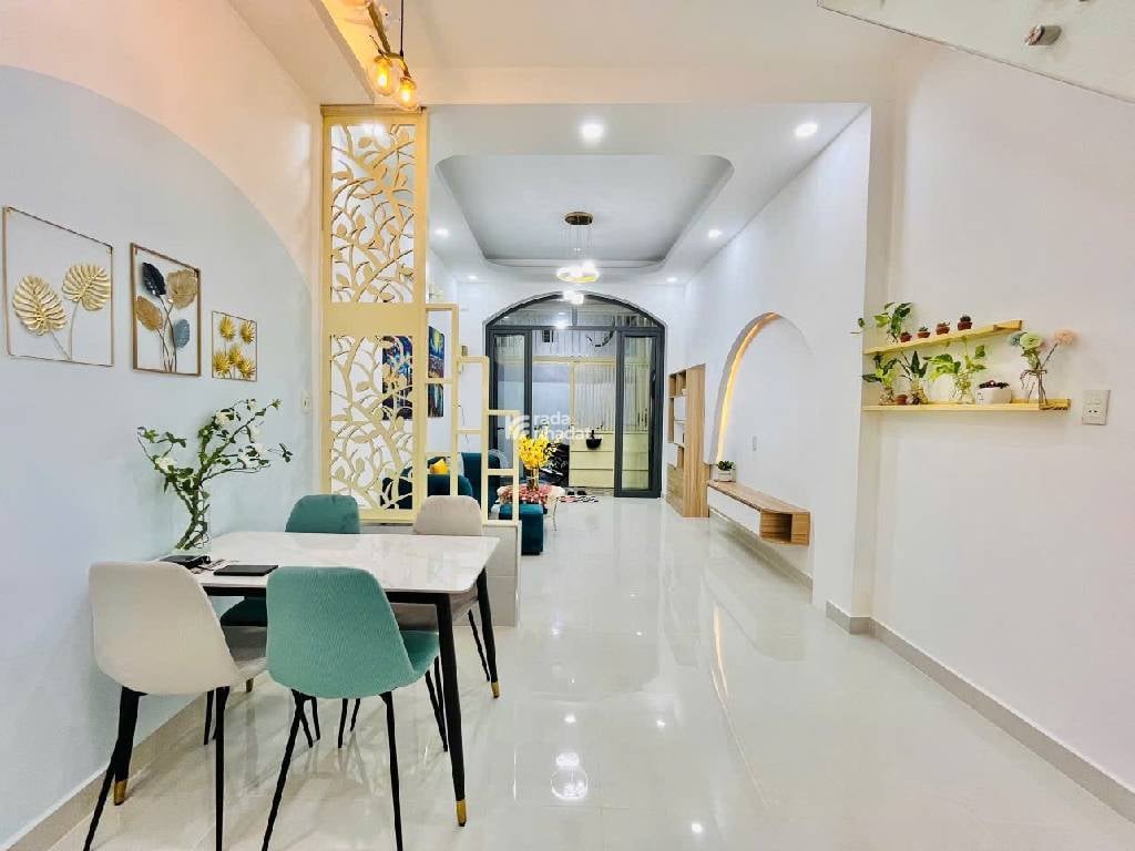 Nhà mới đẹp Duy Tân, Huỳnh Văn Bánh, 42m2, 3PN full nội thất, chỉ 5.35 tỷ TL